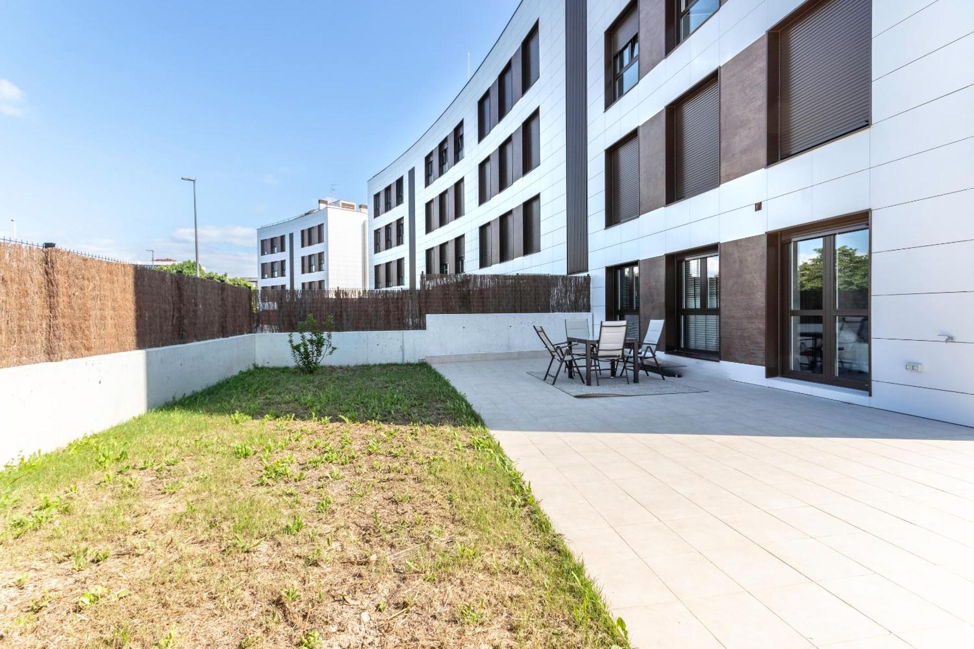 Akomodat En Precioso Y Moderno Con Jardin Y Parking Гечо Экстерьер фото